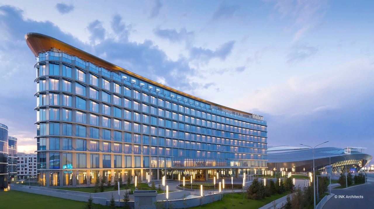 Hilton Astana снаружи