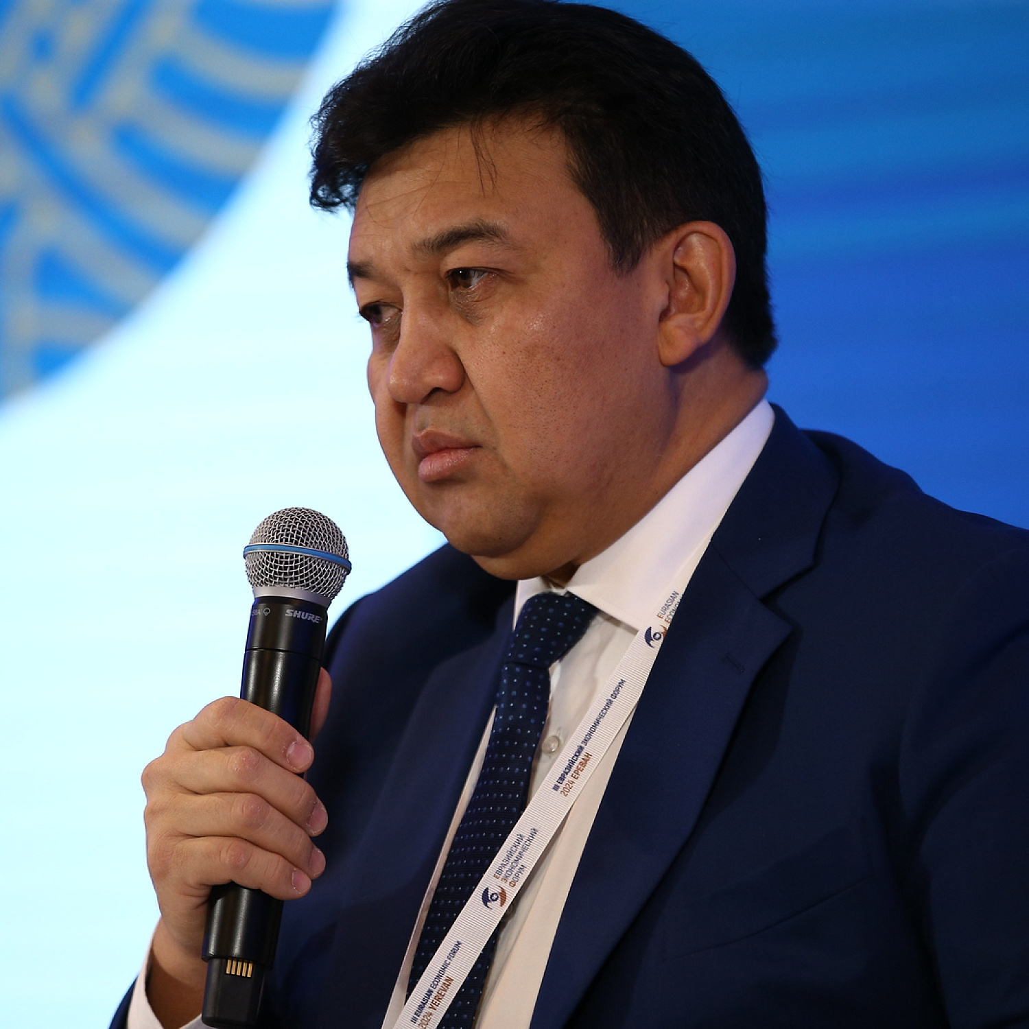 Цифровизироваться нельзя остановиться. Где ставим запятую?
