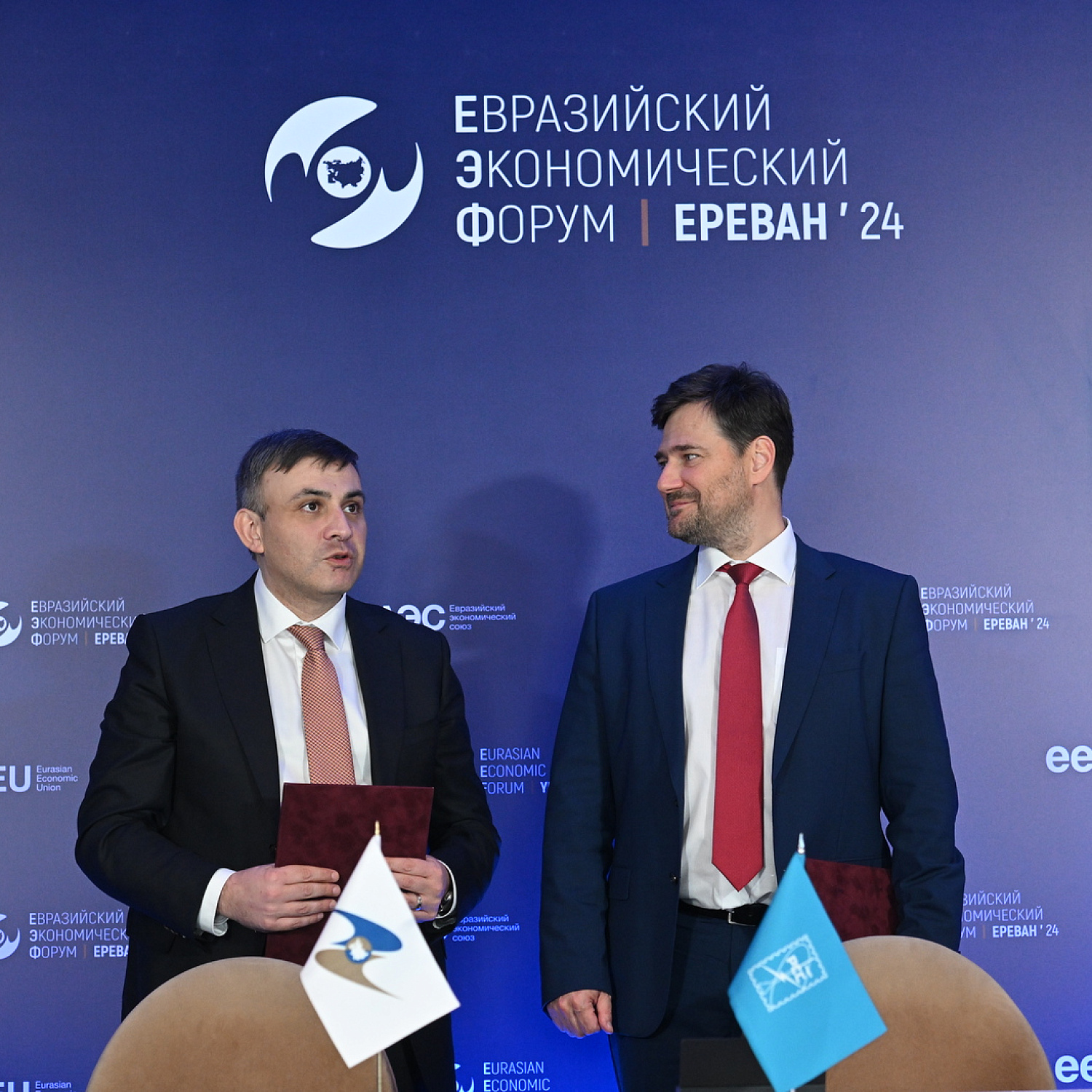 Церемония подписания документов в рамках ЕЭФ-2024