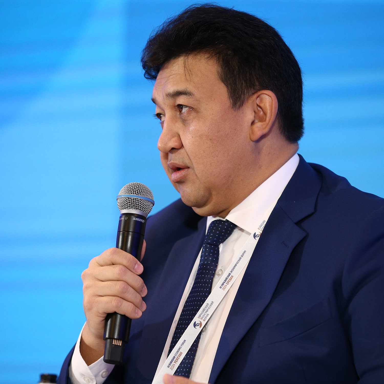 Цифровизироваться нельзя остановиться. Где ставим запятую?